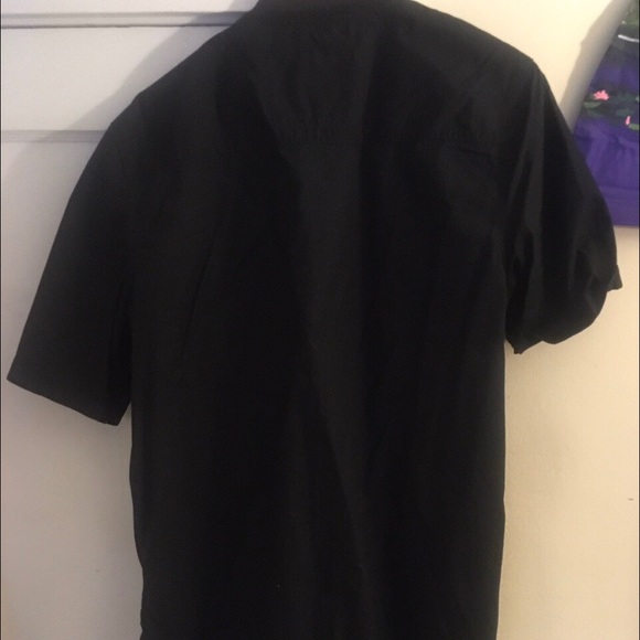 H&M Divided Men’s Black Short Sleeve Button Shirt - Picture 2 of 2